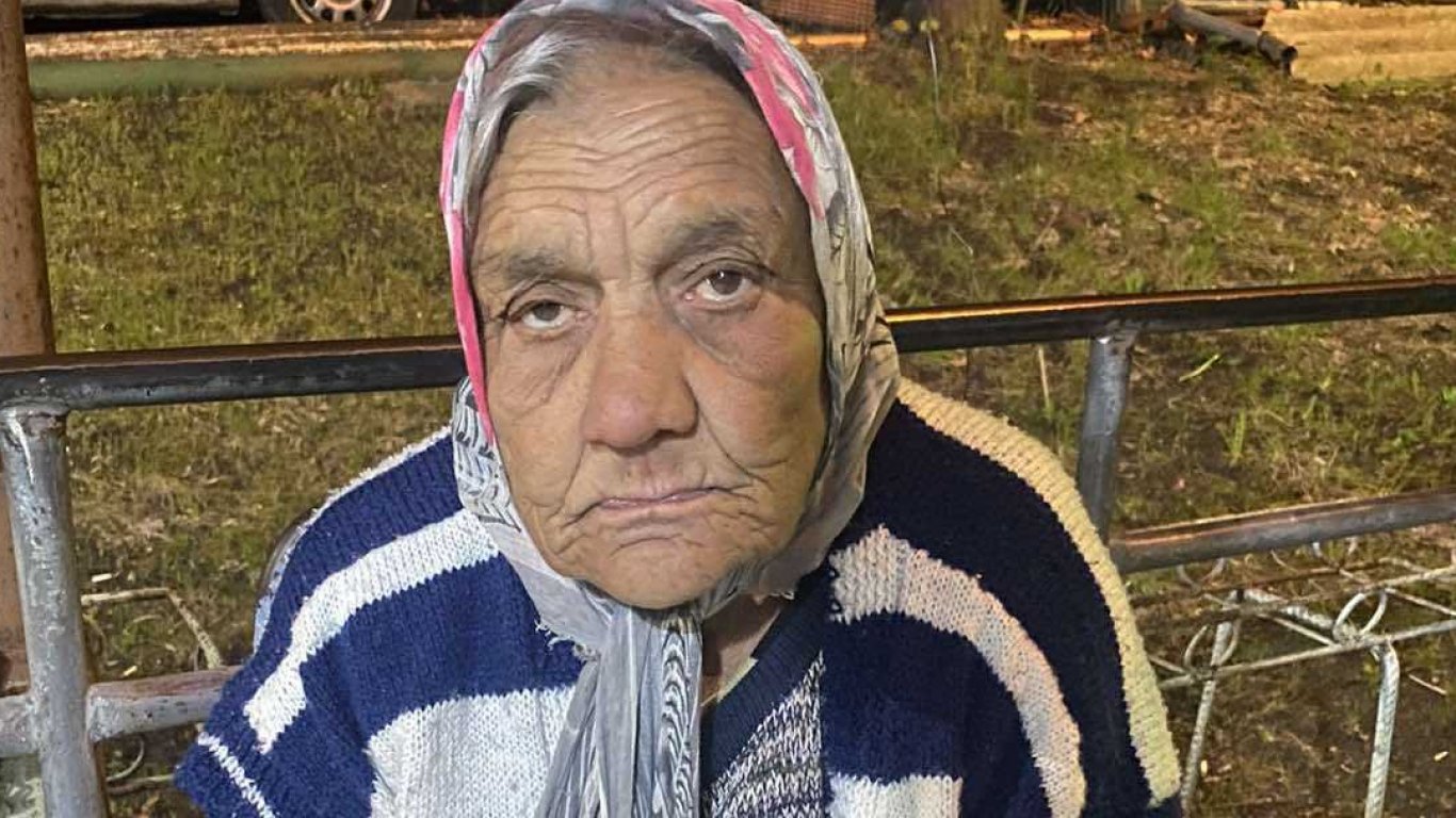 Издирват близките на възрастна жена, открита на бензиностанция в Бургас