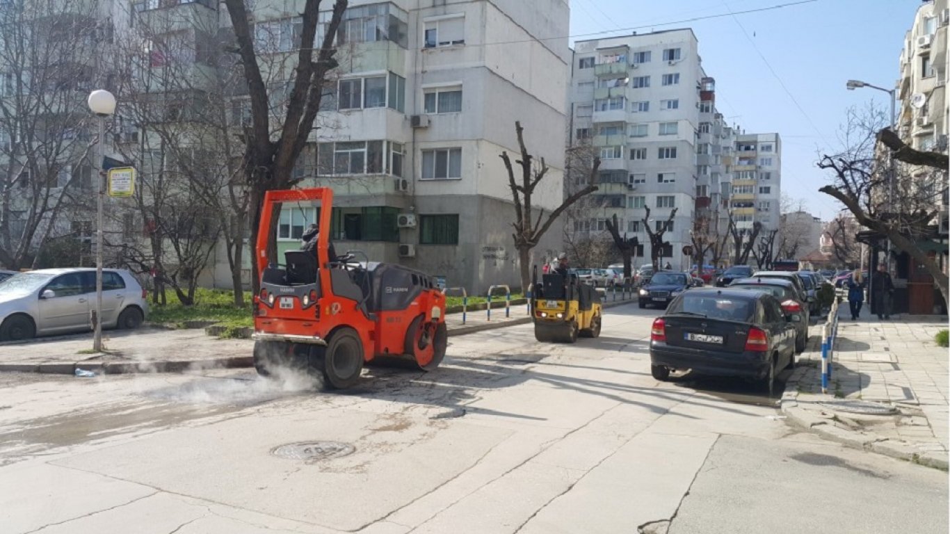 Ремонтират една от централните варненски улици