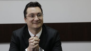 Според Зарков службите и МВР нямат нищо общо с правенето