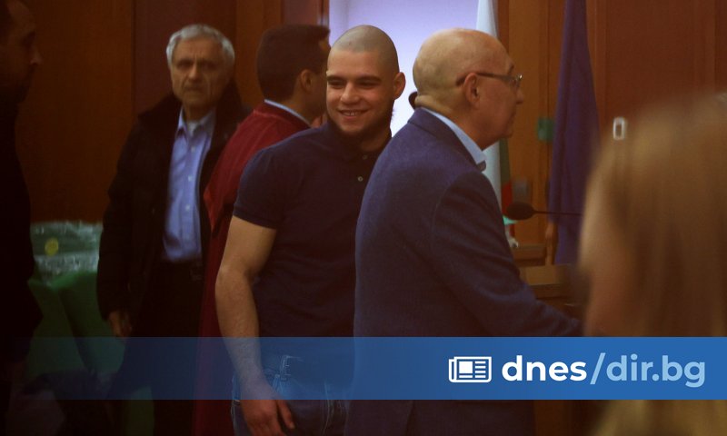 Младежът е подсъдим за осем престъпления, едно от които е