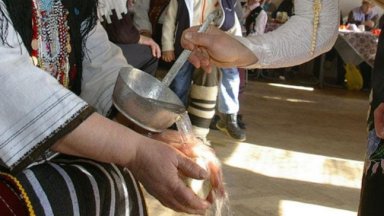 Велики вторник от Страстната седмица е днес ден за