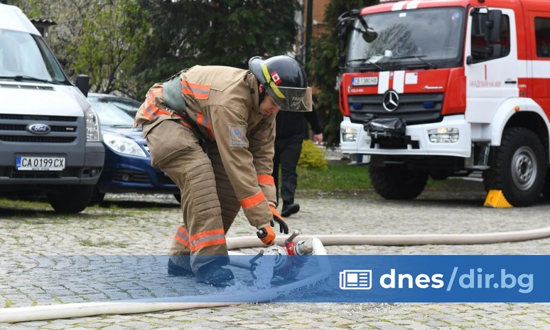Инцидентът е станал в понеделник. Възпламенили са се текстилни материали от