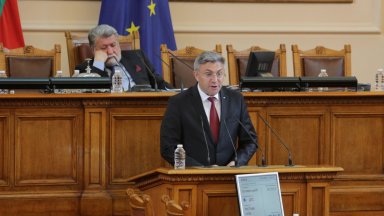 По рано днес единодушно с 230 гласа за депутатите приеха решение