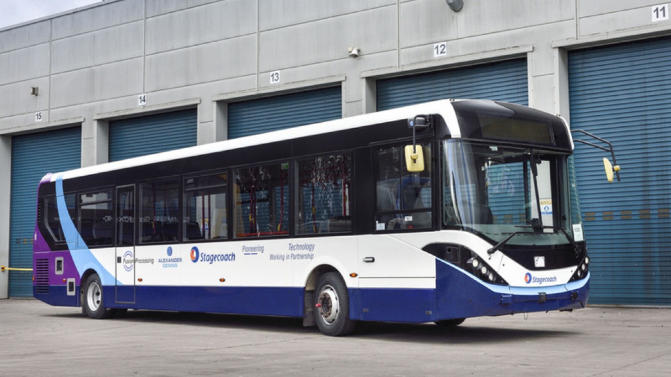 За първи път в света - Шотландия пуска линия със самоуправляващи се автобуси