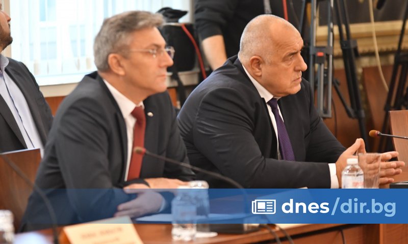 По думите му в партията в момента не го виждат