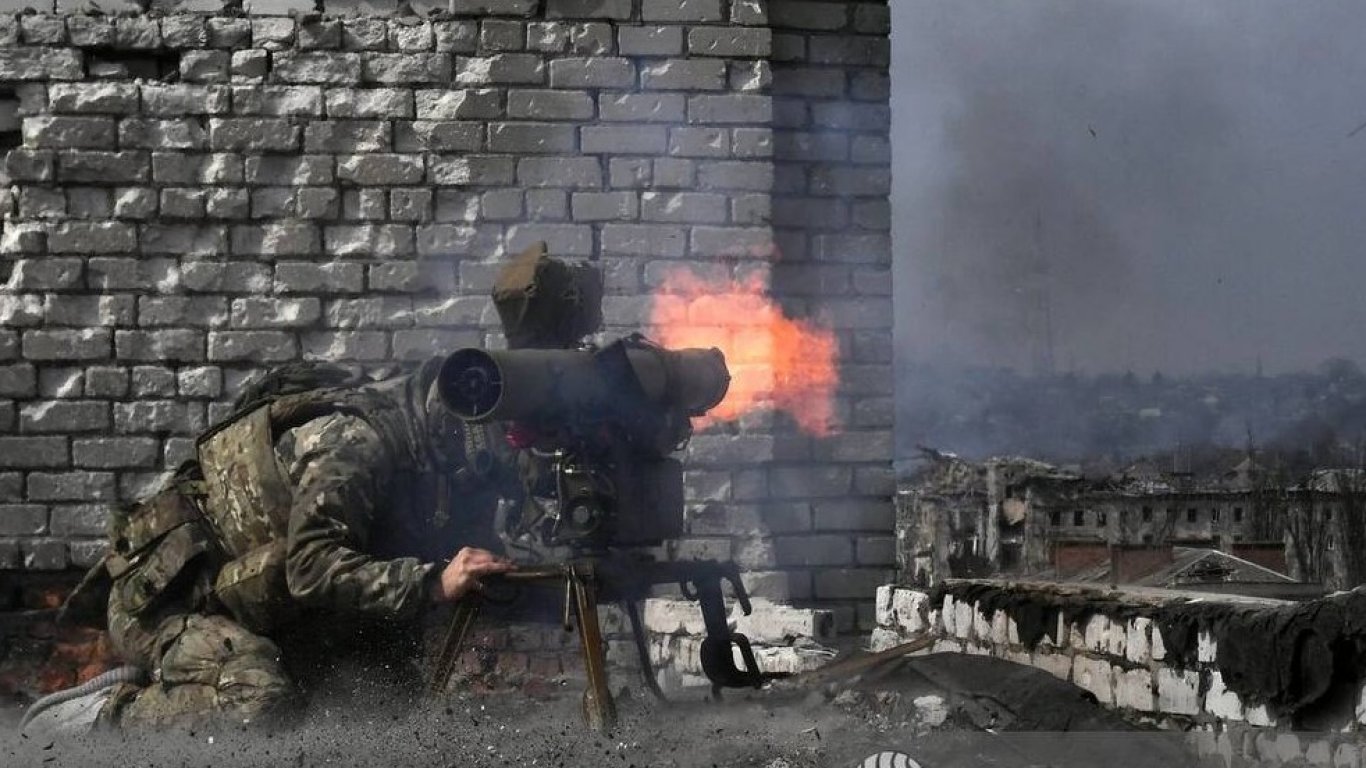 Украинската армия съобщи за мощни руски атаки около Бахмут