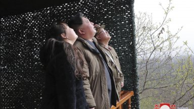 При посещение в Националното управление за аерокосмическо развитие вчера Ким