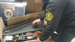 Украинец опита да пренесе от родината си в България цигулка "Страдивариус"
