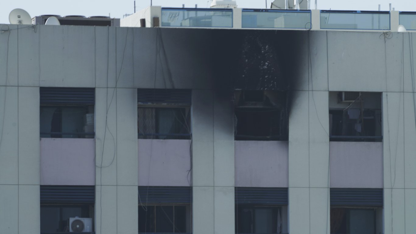 Пожар в жилищна сграда в Дубай отне живота на 16 души