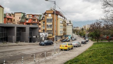 Тя уточни че Столична община ремонтира на етапи ул Н