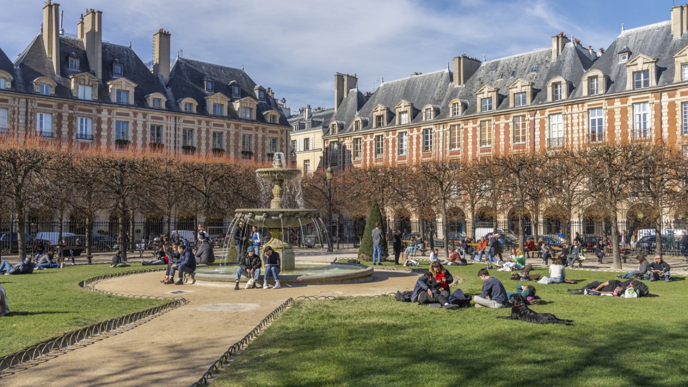 Париж под обсада от дървеници: Какво трябва да знаете, ако сте във френската столица