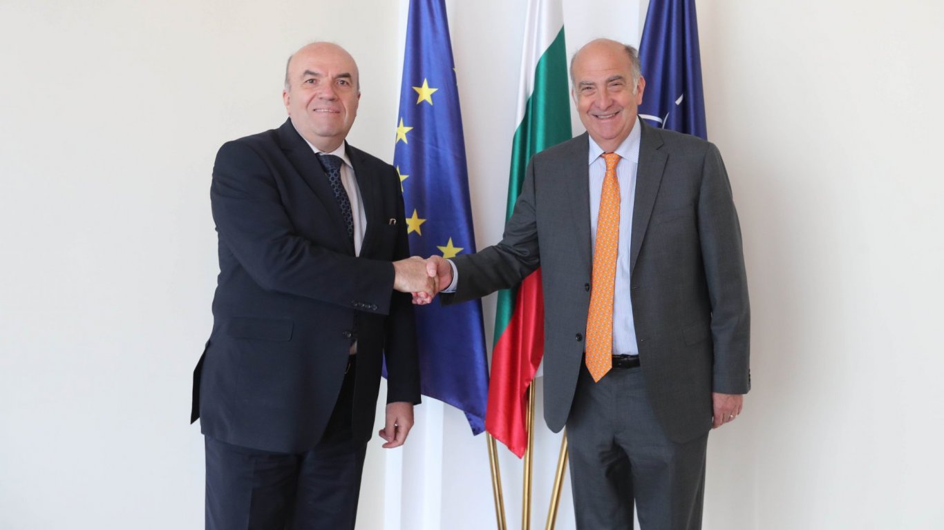 Стратегическото партньорство между България и САЩ обсъдиха министър Милков и посланик Мертен
