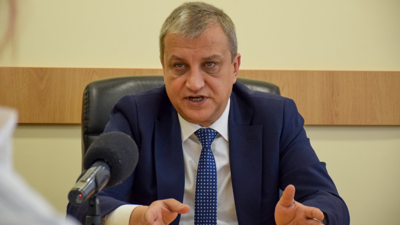 Кметът на Благоевград  даде на прокуратурата "шокиращи данни" за изграждането на басейн в града 