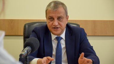 Кметът на Благоевград  даде на прокуратурата "шокиращи данни" за изграждането на басейн в града 