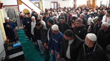 Рамазан Байрам в Хасково Снимка Тихомир Петков Xnews bg След сутрешната