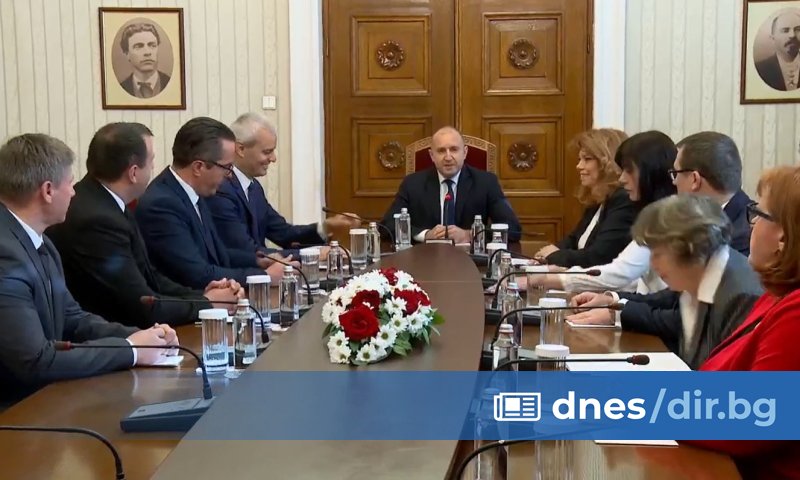 Радев поздрави Възраждане с високия изборен резултат. Видно е, че