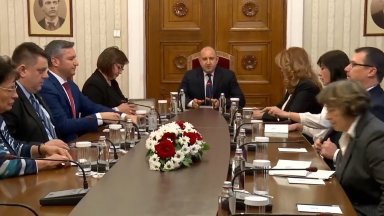 Държавният глава подчерта че след една предизвикателна и оспорвана кампания