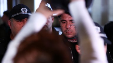 По рано обвиняемият и прокуратурата отправиха към съда диаметрално различни искания