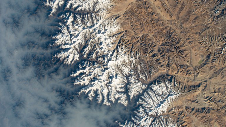НАСА показа как изглеждат Хималаите от космоса