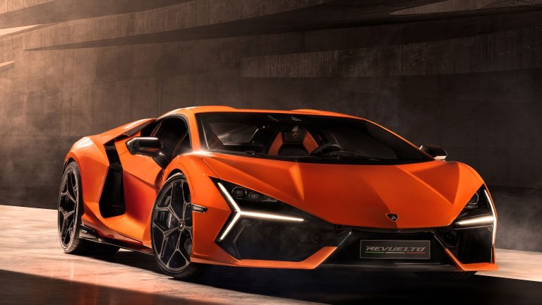 Това е новото Lamborghini Revuelto