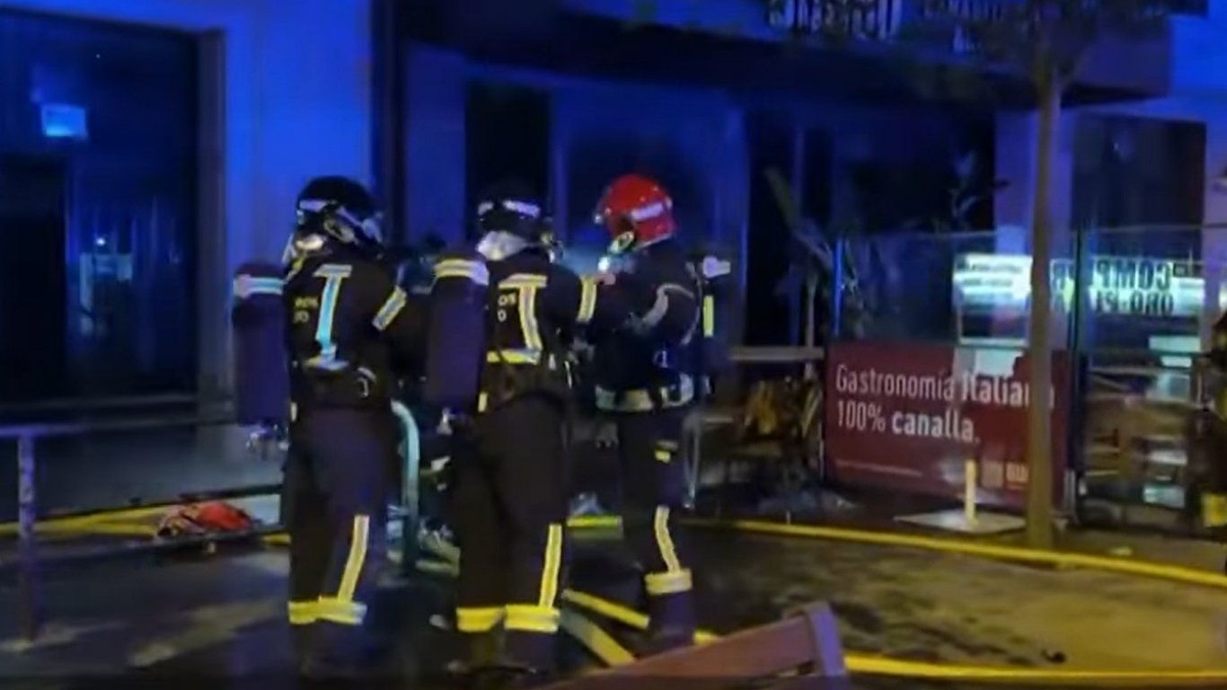Смъртоносно фламбиране: 2 жертви и 10 ранени при пожар в ресторант в Мадрид (видео)