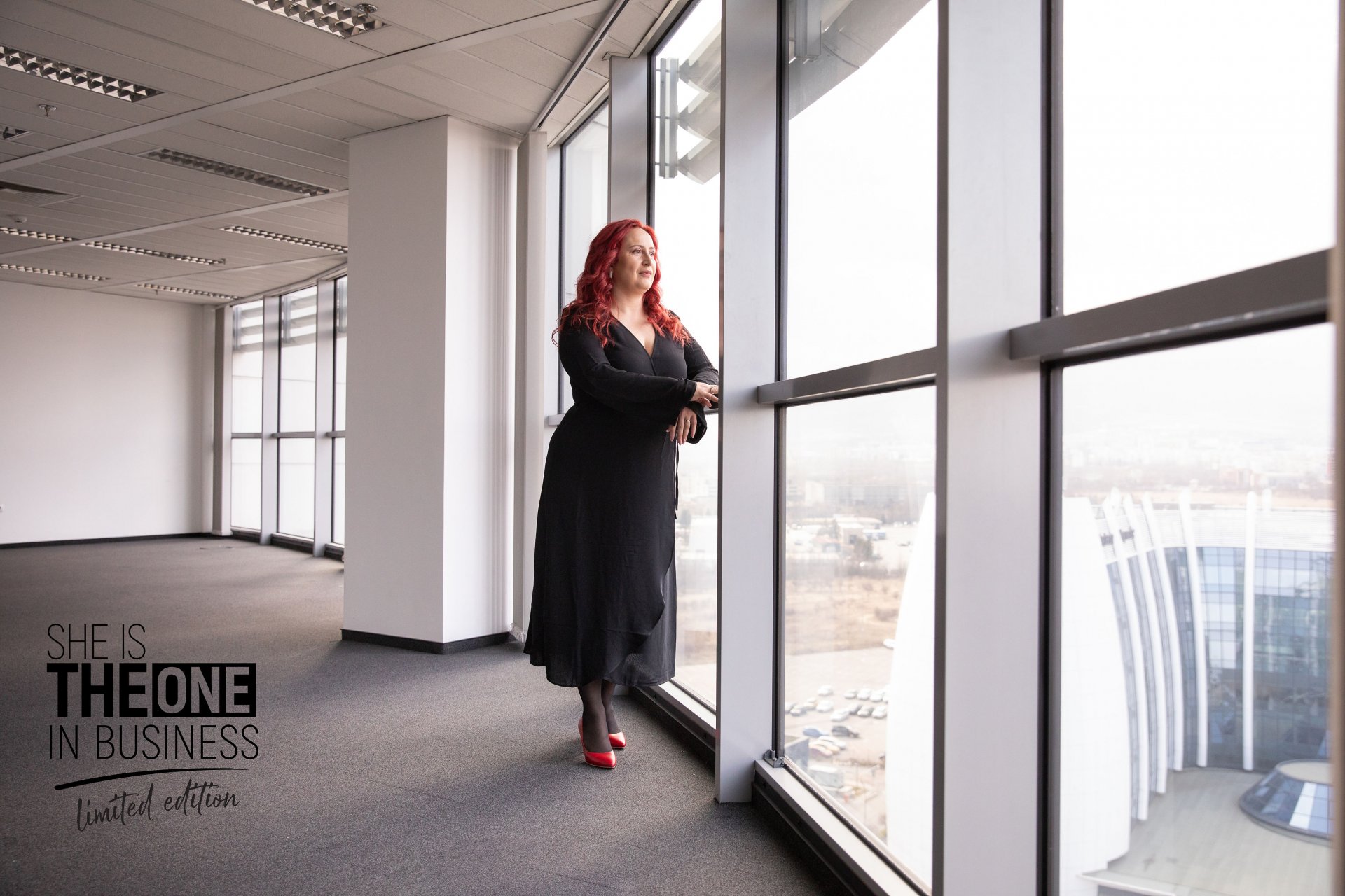 Anita Bedin na edição limitada de "She`s The ONE n Business"