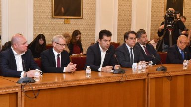 Промените се налагат заради избора за министър председател на акад Николай