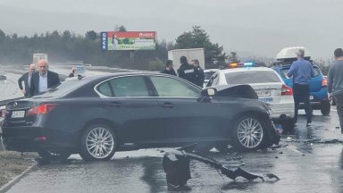 От Агенция Пътна инфраструктура съобщиха че единият инцидент е станал