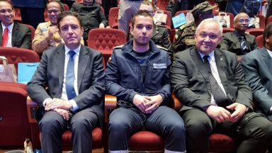 Още снимки от церемонията вижте тук
От българска страна отличие