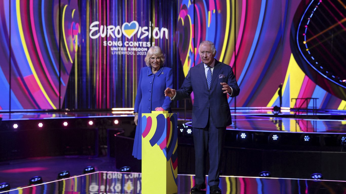 Британският крал Чарлз Трети откри сцената на конкурса „Евровизия“ в Ливърпул
