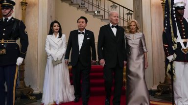 Вашингтон се съгласи периодично да разполага американски ядрени подводници в