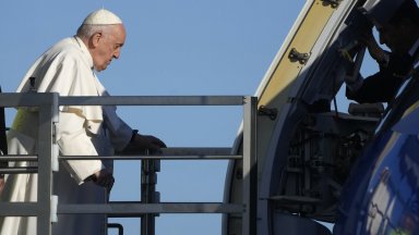 Отбелязва се че пътуването на Светия отец е свързано с