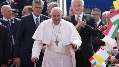 Папа Франциск – от футбола до революцията в католическата църква