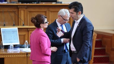 Ние сме в момента в процес на взимане на политическите