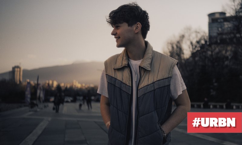 “Meet Ben Ellis, the Rising Musician Behind the Viral Hit “Sofia””