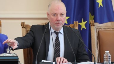 Председателят на НС и партии осъдиха атентата срещу Гешев, ДБ видя инсценировка