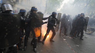 Няколкостотин хиляди души излязоха на първомайски шествия в цяла Франция