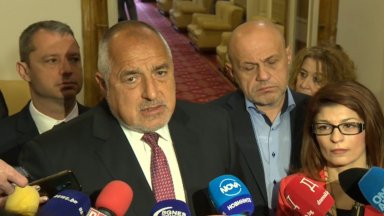 Да правиш правителство сам е нещо нечувано Още по нечувано е