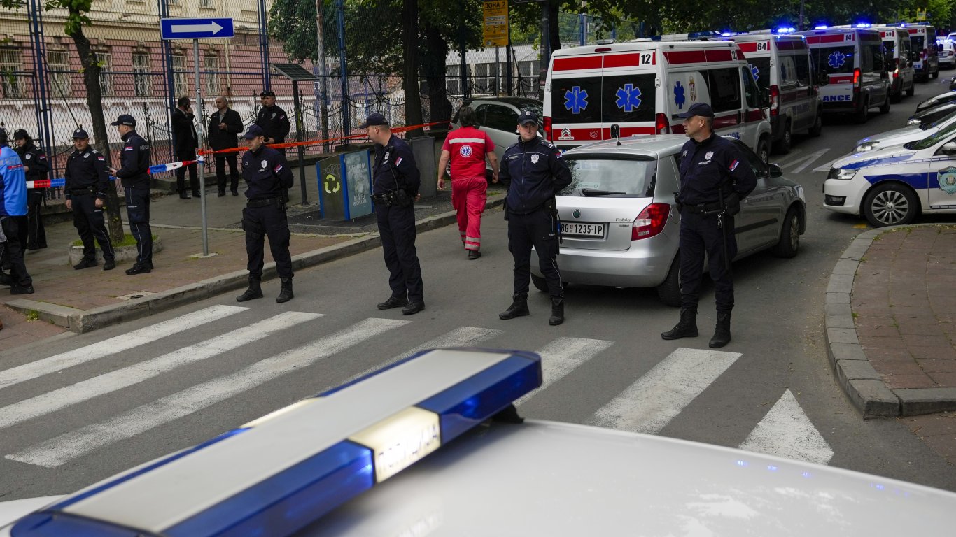 Стрелбата в Белград била внимателно планирана, ученикът имал списък кого да убие   
