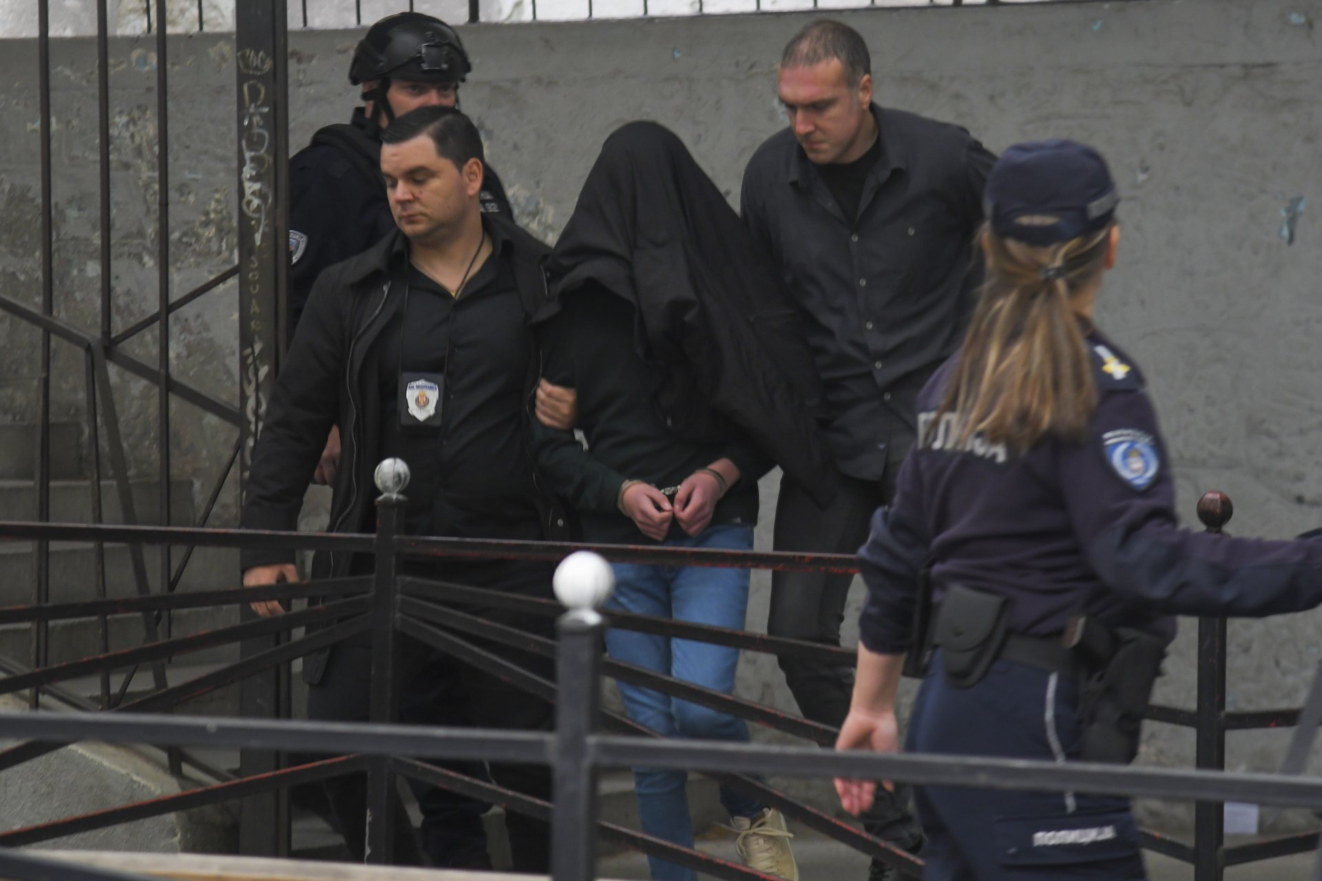 Седмокласникът, открил стрелбата в училището в Белград