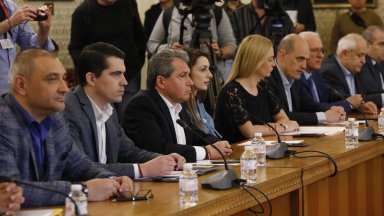 Председателят на ПГ на ГЕРБ СДС Десислава Атанасова отбеляза че това