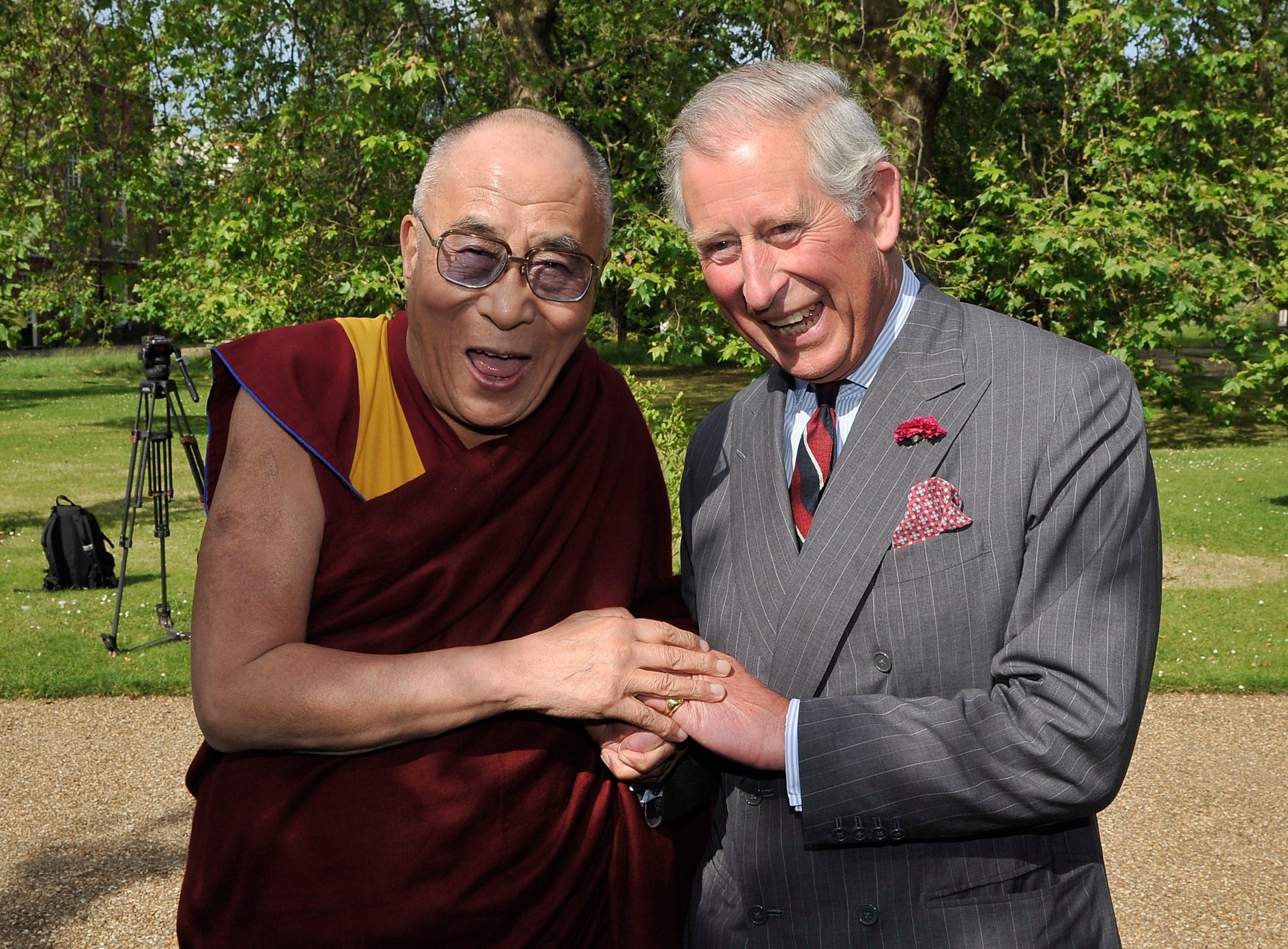 Чарлз III и Далай Лама