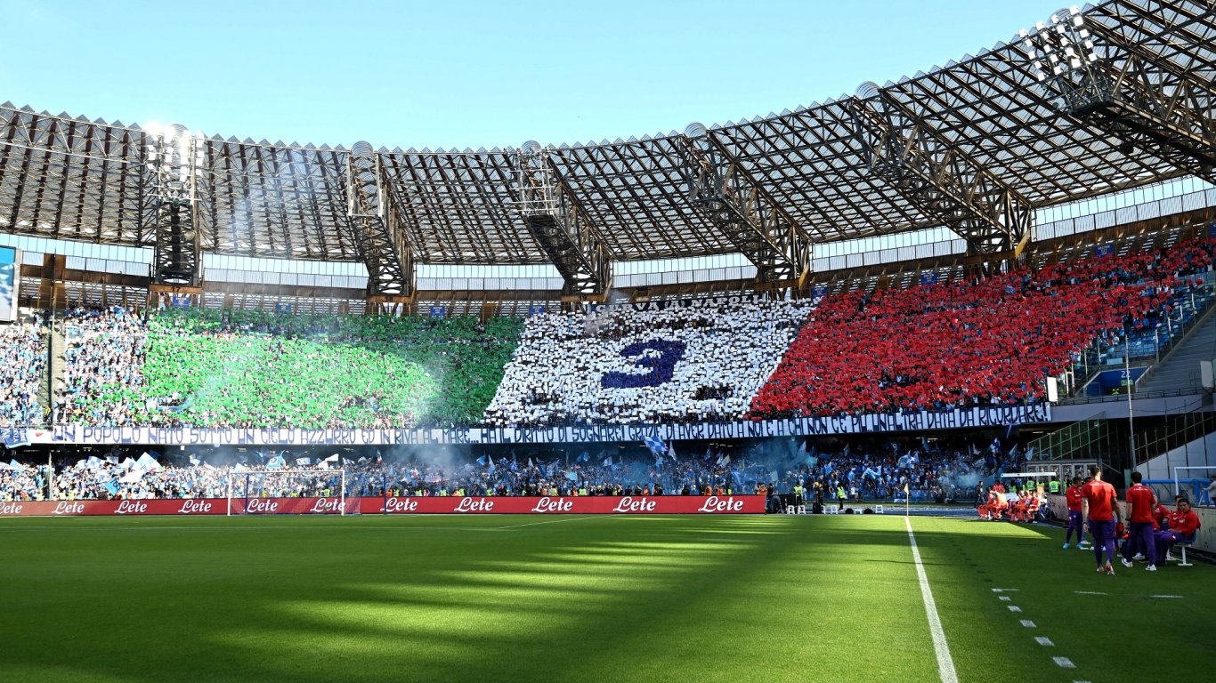 Епизод пореден от лудостта: Неапол не спира да празнува, а отборът отбеляза титлата с победа