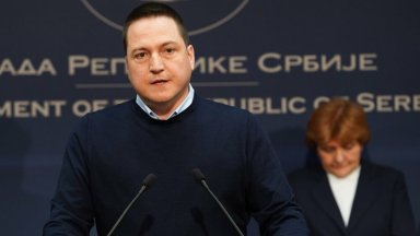 В обстановка на шок и траур сръбският министър на образованието подаде оставка