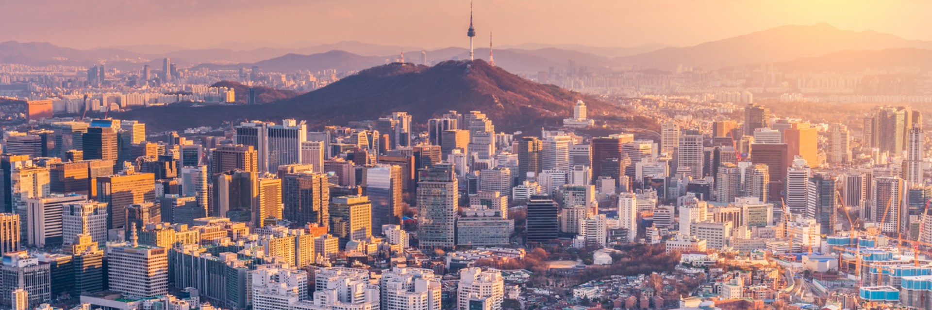 След кей-поп инвазията по света: Южна Корея иска дигитални номади, още туристи и уважение