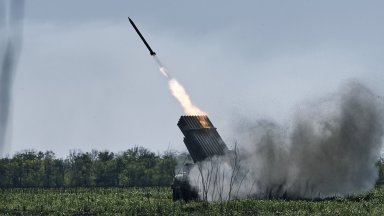 Украйна няма да получи US ракети с голям обсег, но ще произвежда "Пантери"