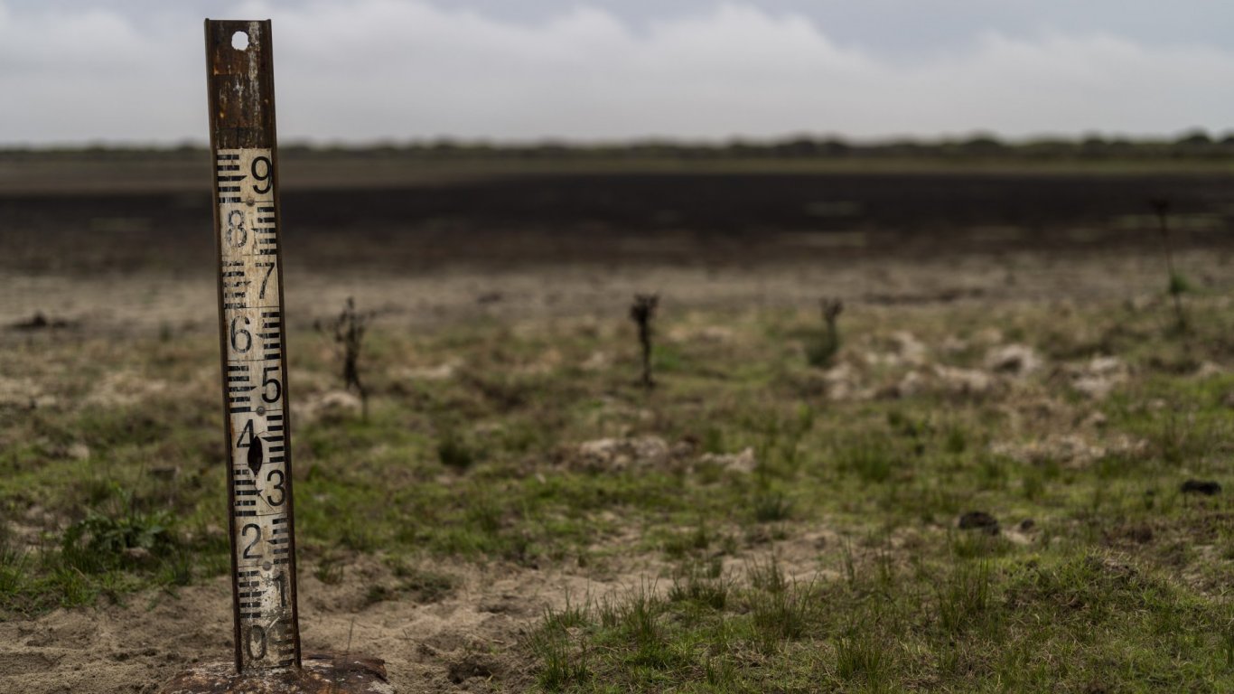 Арестуваха фермери заради незаконни кладенци в страдащата от суша Испания