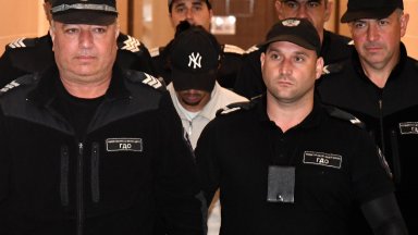 Днес в съдебната зала той отново каза че съжалява и