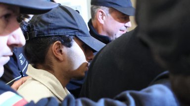 Прокуратурата настоя Адриан да остане за постоянно в ареста тъй