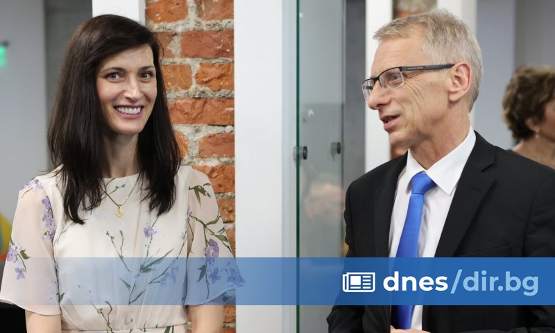 Постигнатите договорености за имената в бъдещото правителство обаче трябва да